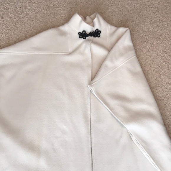 Poncho - Picture 1 of 1